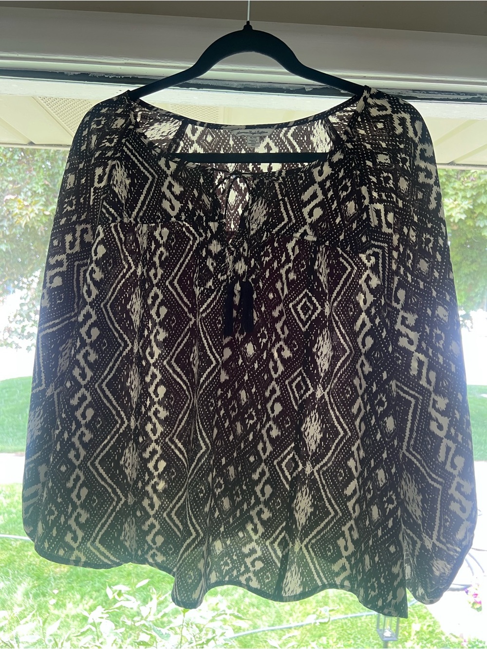 American Eagle Outfitters Black & White Geo Tie-Front Top